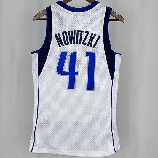 Camiseta NBA retro Dallas Mavericks – NOWITZKI #41 – Retro · blanca · 2010/11 - vista 2