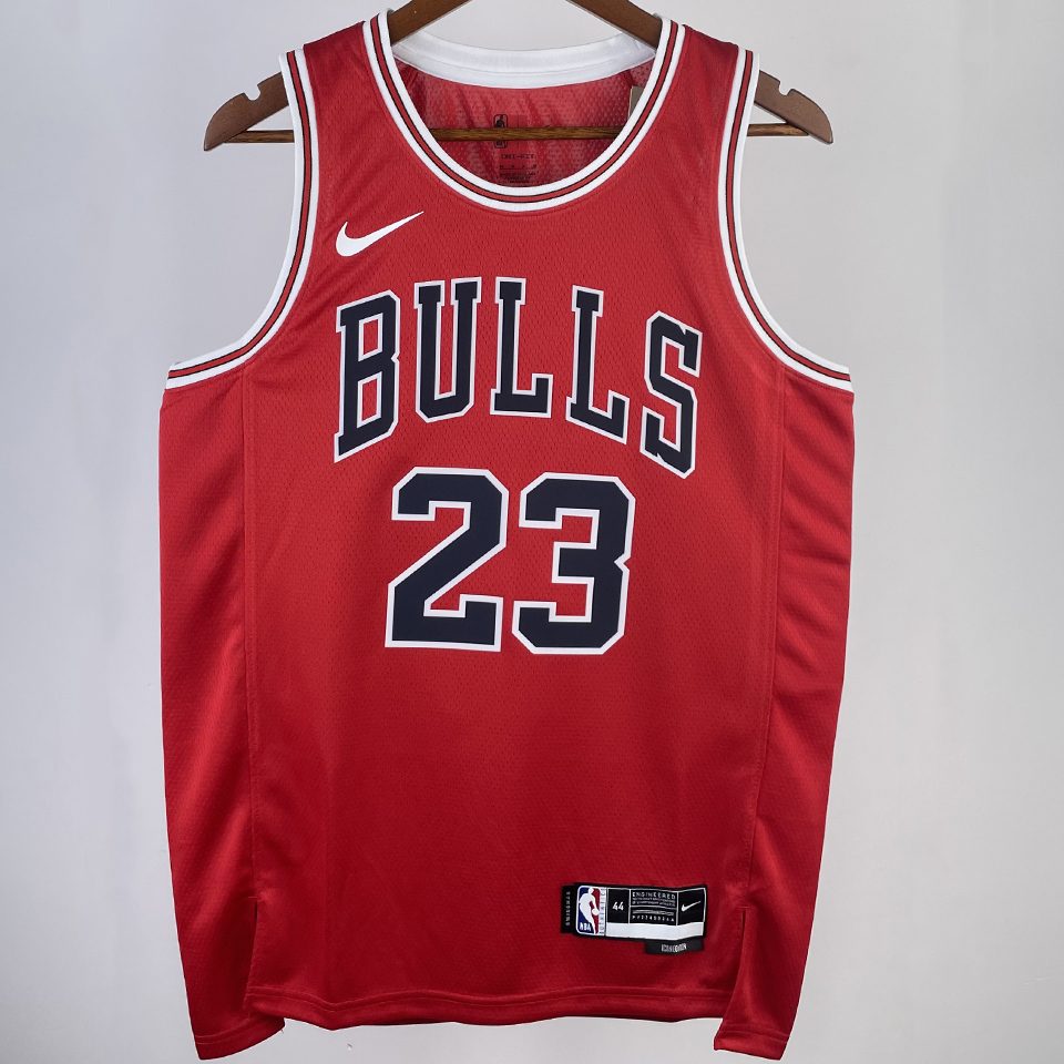 Camiseta NBA Chicago Bulls – JORDAN #23 – roja · 2023/24 - vista 1