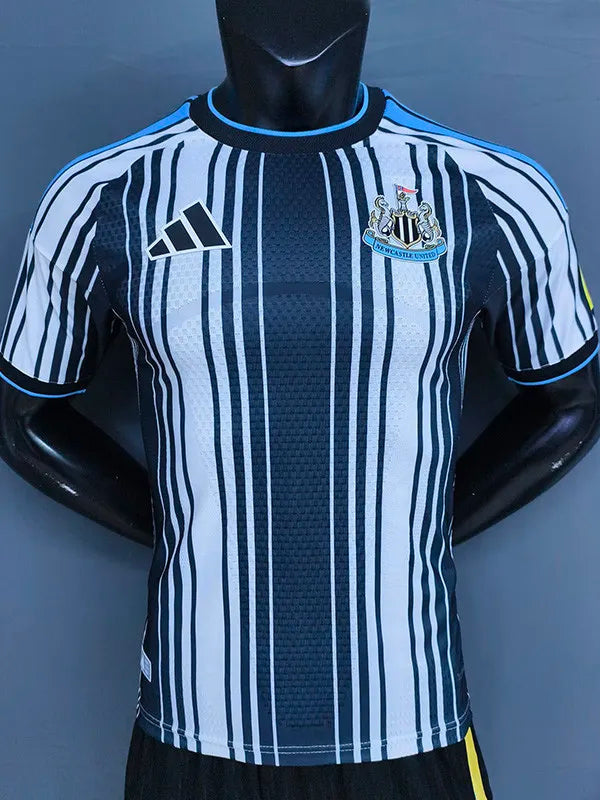 Newcastle United Local Versión Jugador 2026/27