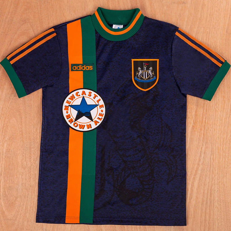 Newcastle United Retro 1997/98 (Visitante)