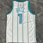 Camiseta NBA Charlotte Hornets – BALL #1 – blanca · 2023 - vista 2