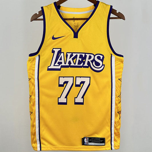 Camiseta NBA Los Angeles Lakers – DONCIC #77 – amarilla - vista 1