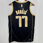 Camiseta NBA Dallas Mavericks – D #77 – Honor Edition · negra · 2025 - vista 2