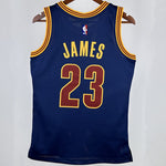 Camiseta NBA retro Cleveland Cavaliers – JAMES #23 – Retro · azul zafiro · 2011/12 - vista 2