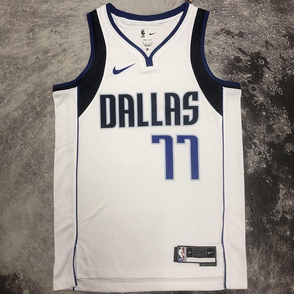 Camiseta NBA Dallas Mavericks – DONCIC #77 – blanca · 2023/24 - vista 1