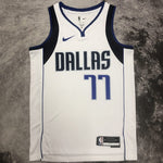 Camiseta NBA Dallas Mavericks – DONCIC #77 – blanca · 2023/24 - vista 1