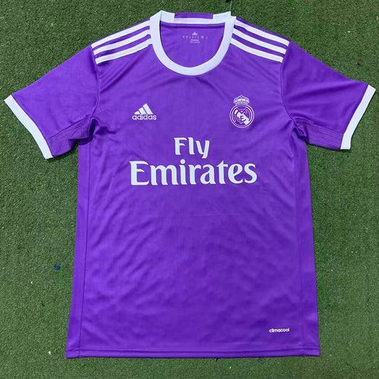 Real Madrid Retro 2016/17 (Visitante)