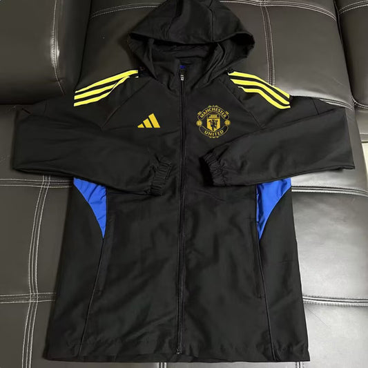 Manchester United 26/27 Cortavientos Black Windbreaker (2)