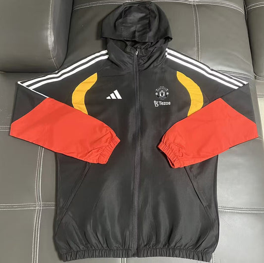 Manchester United 26/27 Cortavientos Black Windbreaker (1)