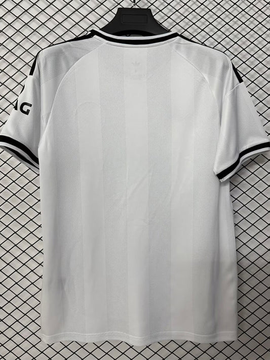 Eintracht Frankfurt Visitante 26/27