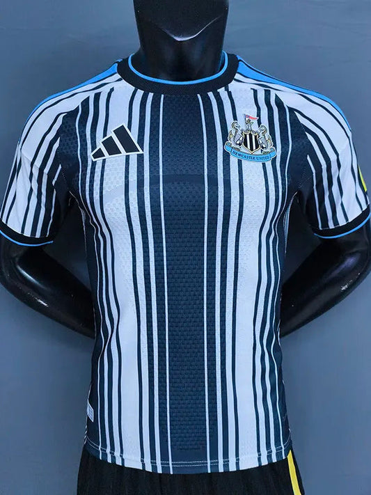 Newcastle United Local Versión Jugador 2026/27