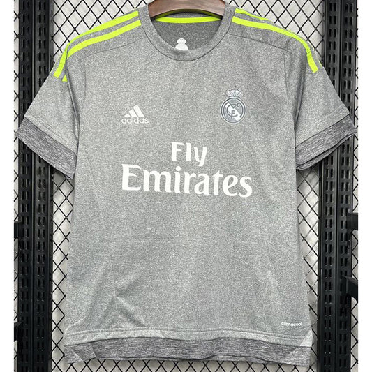 Real Madrid Retro 2015/16 (Visitante)